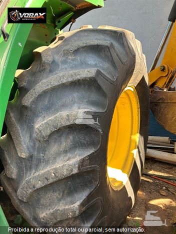 Trator Agrícola John Deere 6415 (106cv)