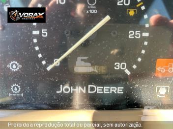 Trator Agrícola John Deere 6415 (106cv)