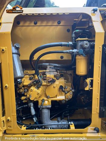 Escavadeira Caterpillar 313D2 L