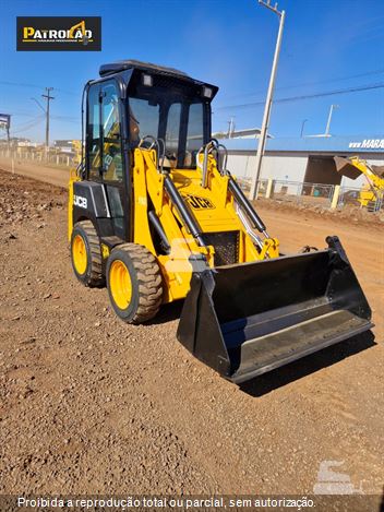 Mini-Retroescavadeira JCB 1CX