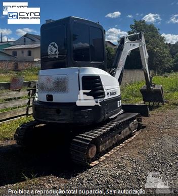 Mini-Escavadeira Bobcat E35