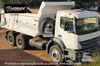 Caminhão Mercedes-Benz Axor 2831 6x4 2p (Diesel) (E5)