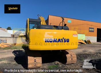 Escavadeira Komatsu PC200
