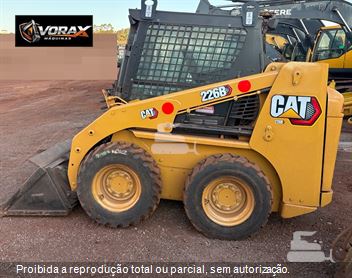 Mini-Carregadeira Caterpillar 226B