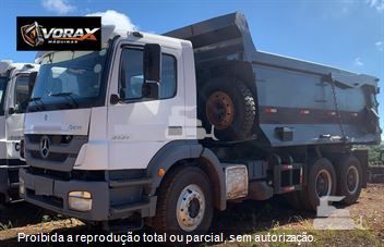 Caminhão Mercedes-Benz Axor 3131 6x4 2p (diesel)(E5)