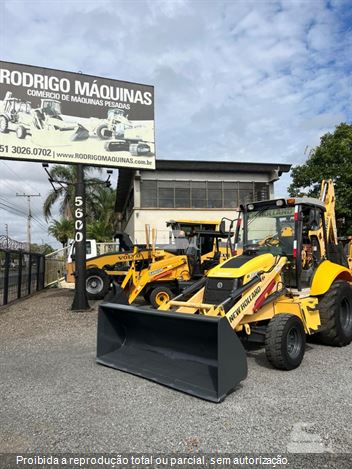 Retro Escavadeira New Holland B90B