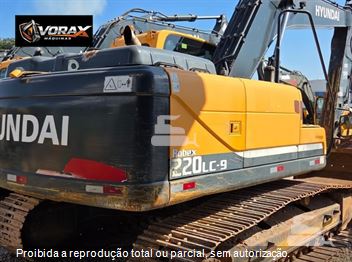 Escavadeira Hyundai R220LC-9