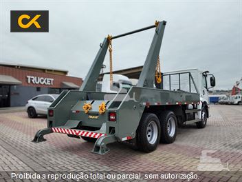 Caminhão Volkswagen 24-280 E Constellation 6x2 2p (Diesel)(E5)