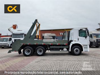 Caminhão Volkswagen 24-280 E Constellation 6x2 2p (Diesel)(E5)
