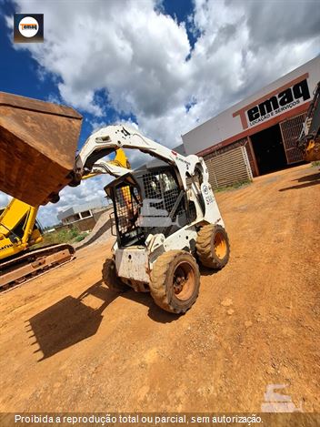 Mini-Carregadeira Bobcat S185
