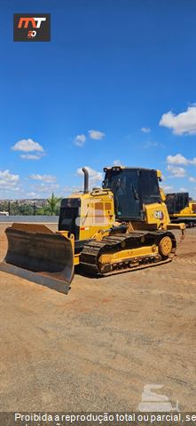 Trator de Esteira Caterpillar D4