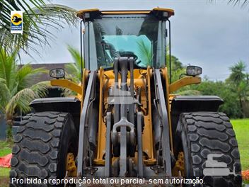 Pá Carregadeira Volvo L120 F