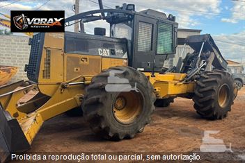 Skidder Caterpillar 545C