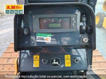 Trator de Esteira John Deere 700J-II