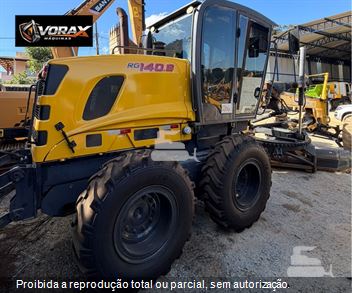 Motoniveladora New Holland RG140B