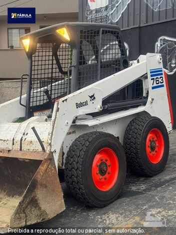Mini-Carregadeira Bobcat 763