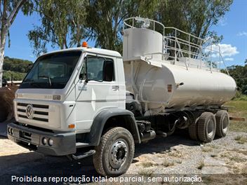 Caminhão Volkswagen 26-220 6x4 3-Eixos 2p (diesel)