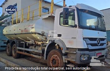 Caminhão Mercedes-Benz Axor 3131 6x4 2p (diesel)(E5)