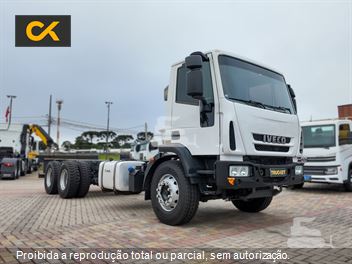 Caminhão Iveco TECTOR 260E30 6x4 2p (Diesel)(E5)