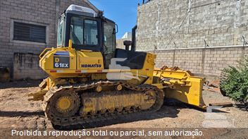 Trator de Esteira Komatsu D61-EX
