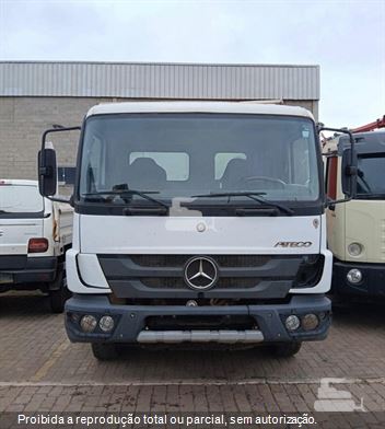 Caminhão Mercedes-Benz Atego 2730 6x4 2p (Diesel)(E5)