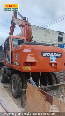 Escavadeira Doosan DX180LC