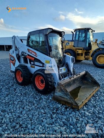 Mini-Carregadeira Bobcat S590