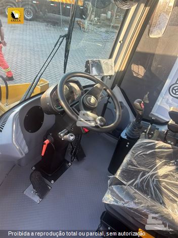 Pá Carregadeira Hedesa ZL826