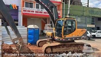 Escavadeira Hyundai R220LC-9