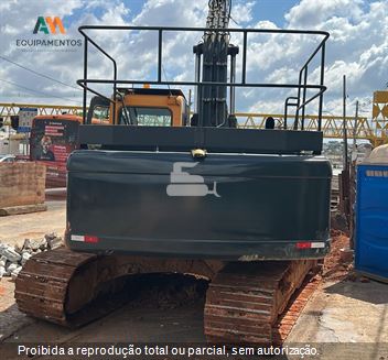 Escavadeira Hyundai R220LC-9