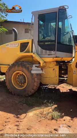 Pá Carregadeira New Holland W130