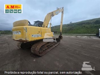 Escavadeira New Holland E215 B