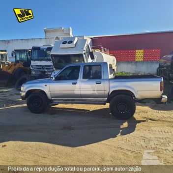 Toyota Hilux CD SRV 4x2 3.0 8V 90cv Diesel