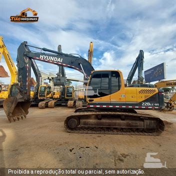 Escavadeira Hyundai R220LC-9