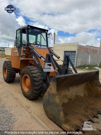 Pá Carregadeira Case W20E