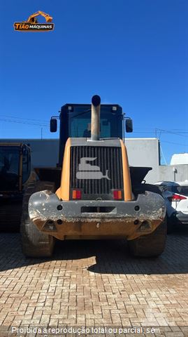 Pá Carregadeira Case 821E