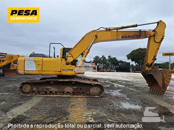Escavadeira Komatsu PC240