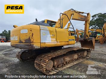 Escavadeira Komatsu PC240