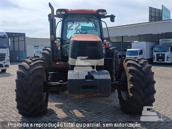 Trator Agrícola Case PUMA 215