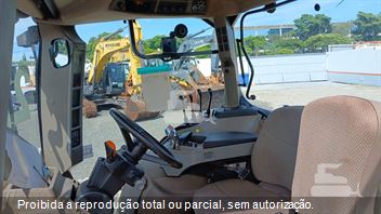 Trator Agrícola Case PUMA 215