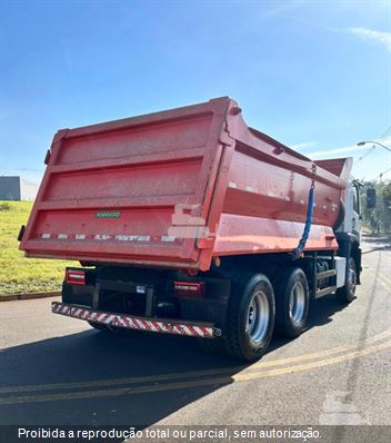 Caminhão Volkswagen 31-320 E Constellation 6x4 3-Eixos 2p (Diesel)