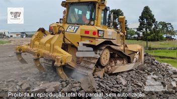 Trator de Esteira Caterpillar D6T XL