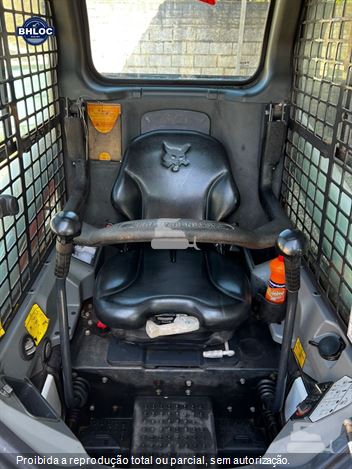 Mini-Carregadeira Bobcat S450