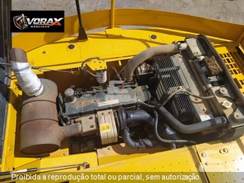 Escavadeira Komatsu PC200