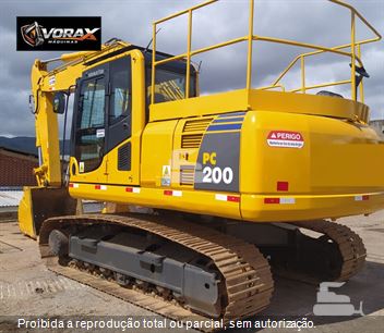 Escavadeira Komatsu PC200