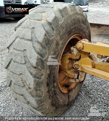 Motoniveladora Caterpillar 140K