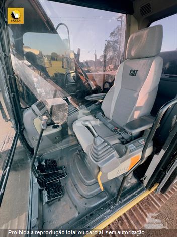 Escavadeira Caterpillar 312D2L