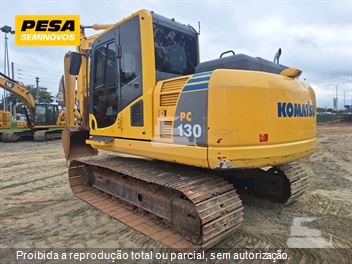Escavadeira Komatsu PC130