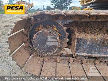Escavadeira Komatsu PC130
