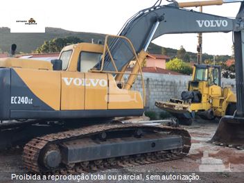 Escavadeira Volvo EC240BLC
